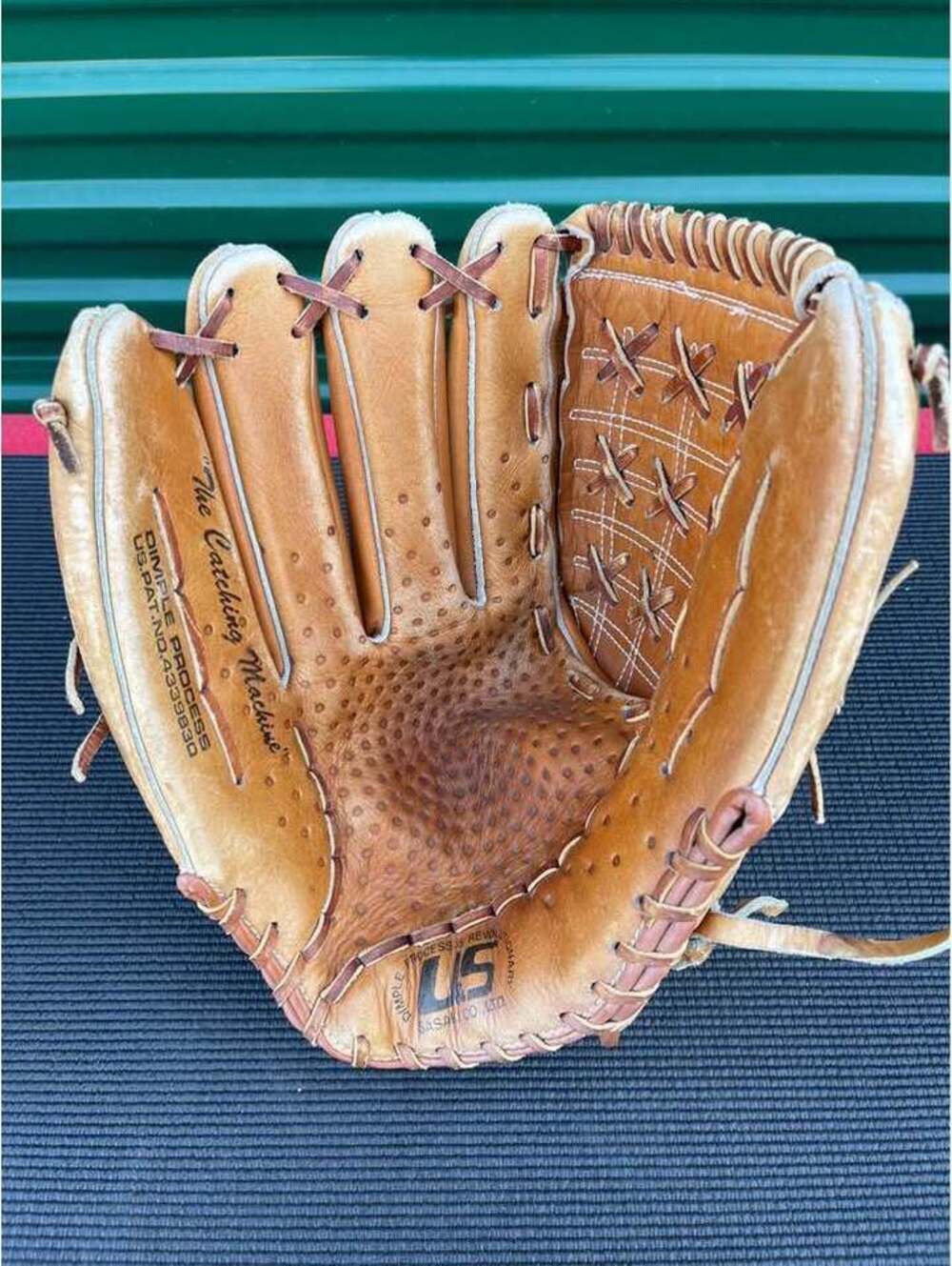 Vintage SSK USG-90 Dimple Process 12.5 Inch Baseball Glove LHT